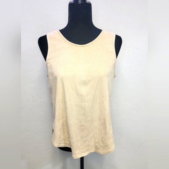 AQUA Women's Size Large Faux Suede Beige Sleeveless Curve Hem Tank - Picture 1 of 9